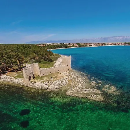1 Bedroom In Διαμέρισμα *