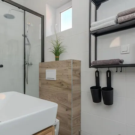 1 Bedroom In *