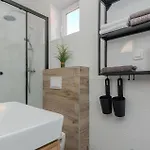 1 Bedroom Nice Apartment In Vir *
