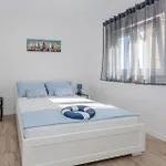 1 Bedroom Nice Apartment In Vir Apartment Vir