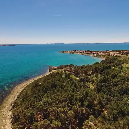 Apartment 1 Bedroom Awesome In Vir