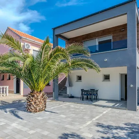 Apartament 1 Bedroom Nice Apartment In Vir Vir