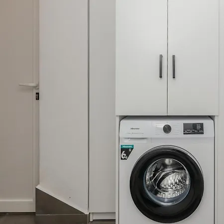 Apartment 1 Bedroom Awesome In